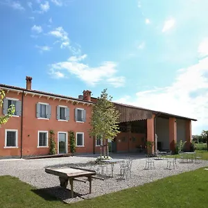 Corte Reginella Roverbella